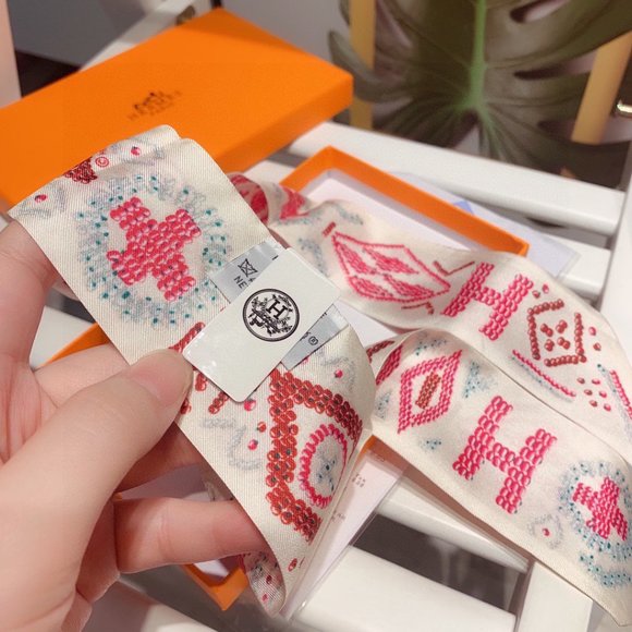 Hermes Twilly small silk scarf main image 8